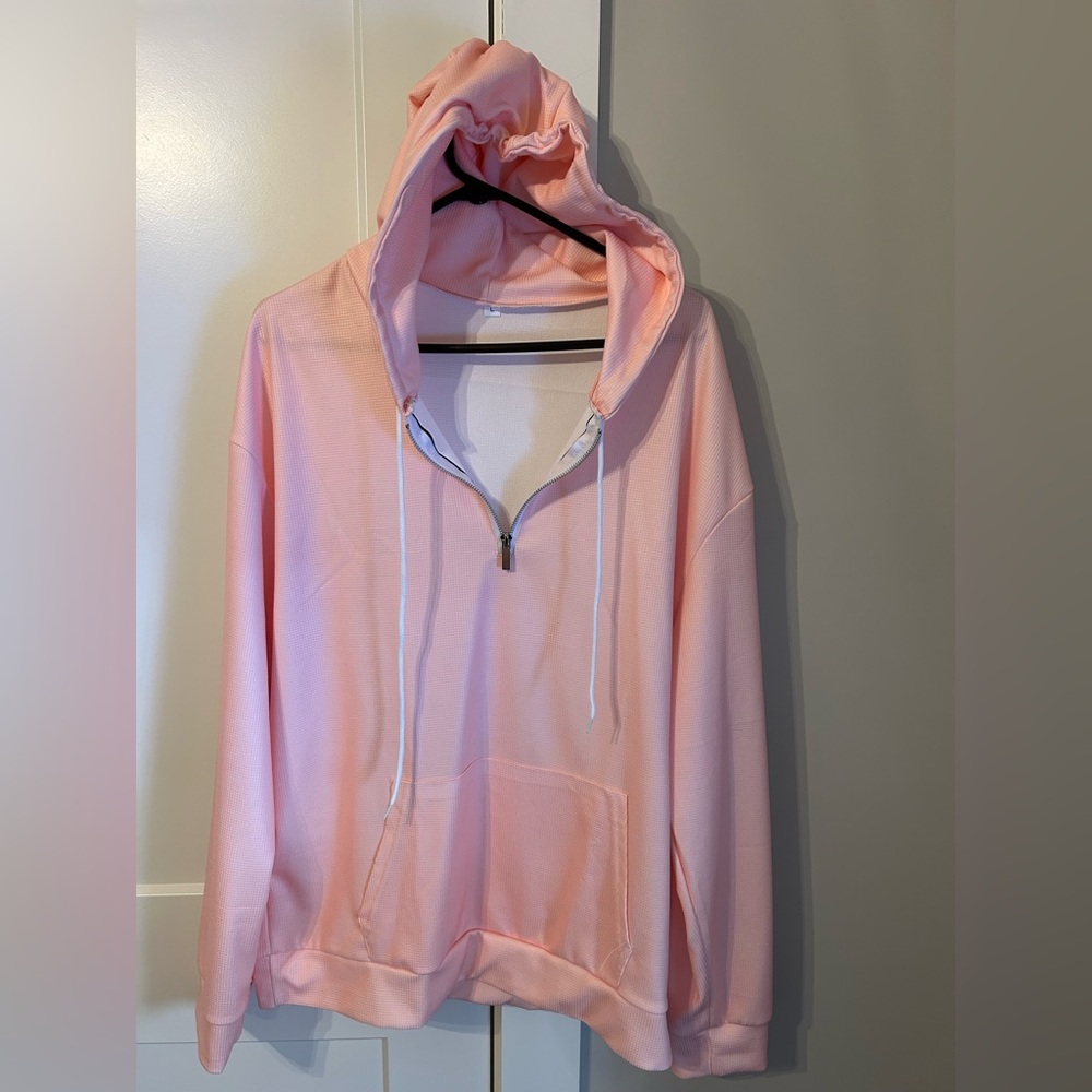 Pink Hooded Men's Sweater.  Never worn - Picture 4 of 5